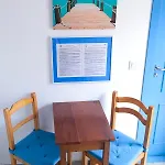 Mana Mana Youth Hostel *