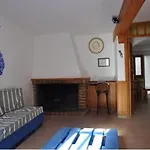 Mana Mana Youth Hostel