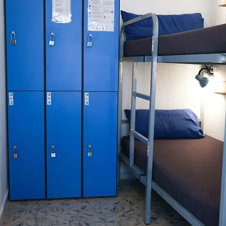 Mana Mana Youth Hostel