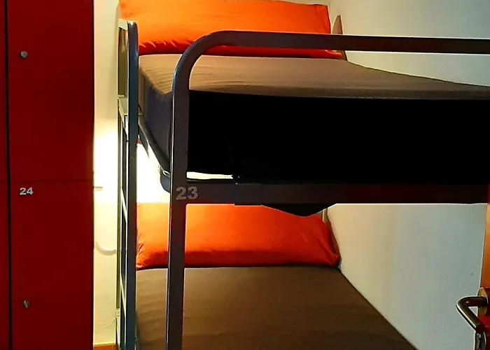 Mana Mana Youth Hostel